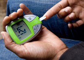 Glukometer zur Kontrolle des Blutzuckerspiegels bei Diabetes mellitus